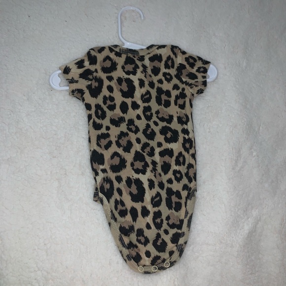 Juicy Couture Girls 0-3M Cheetah Print Onesie - Picture 2 of 2